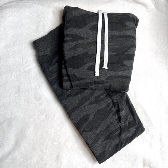 Reflex Dark Camo Hoodie and Lounge Pants set - Picture 4 of 4